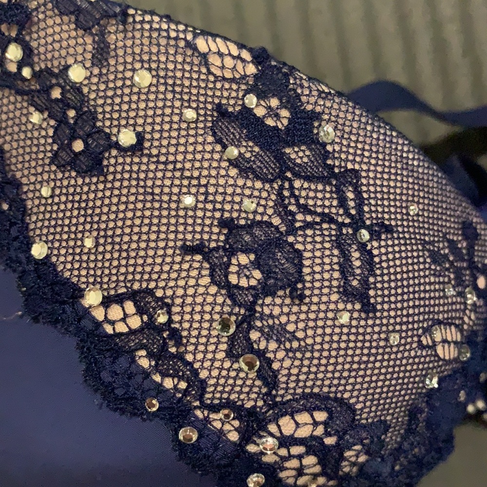 Bra - Picture 2 of 3